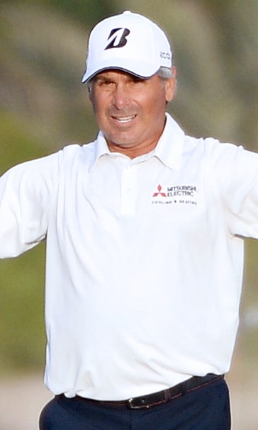 Fred Couples fires 6-under 66, takes lead at Fallen Oak